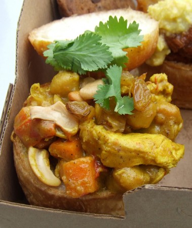 Chicken curry bunny chow