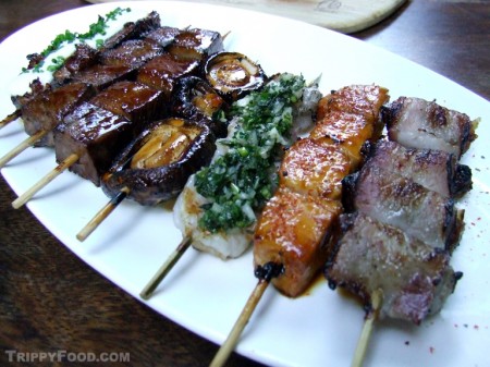 A variety of yakitori and kushiyaki skewers