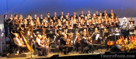 The California Philharmonic with full choir