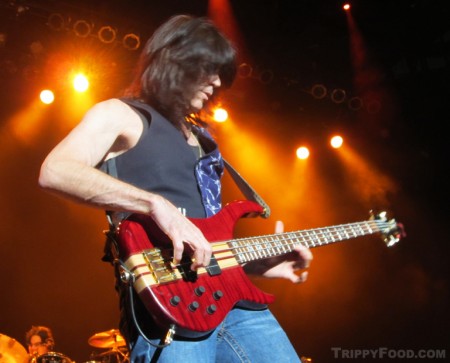 Metal bassist Rudy Sarzo held down the bottom for BÖC