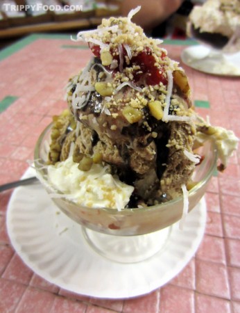 A sundae that figures to be about 50% toppings