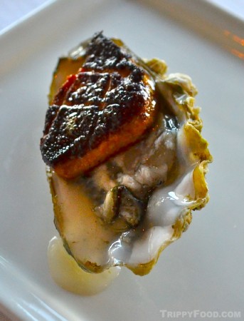 Cafe del Rey's foie gras oyster (photo: Eddie Lin)