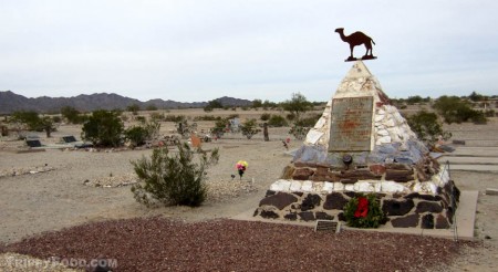 The grave of camel herder Philip "Hi Jolly" Tedro